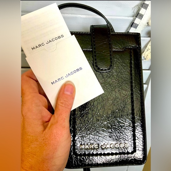 🚨NWT‼️ Marc Jacobs Glossy Crossbody Phone Holster/Wallet. - Picture 12 of 12